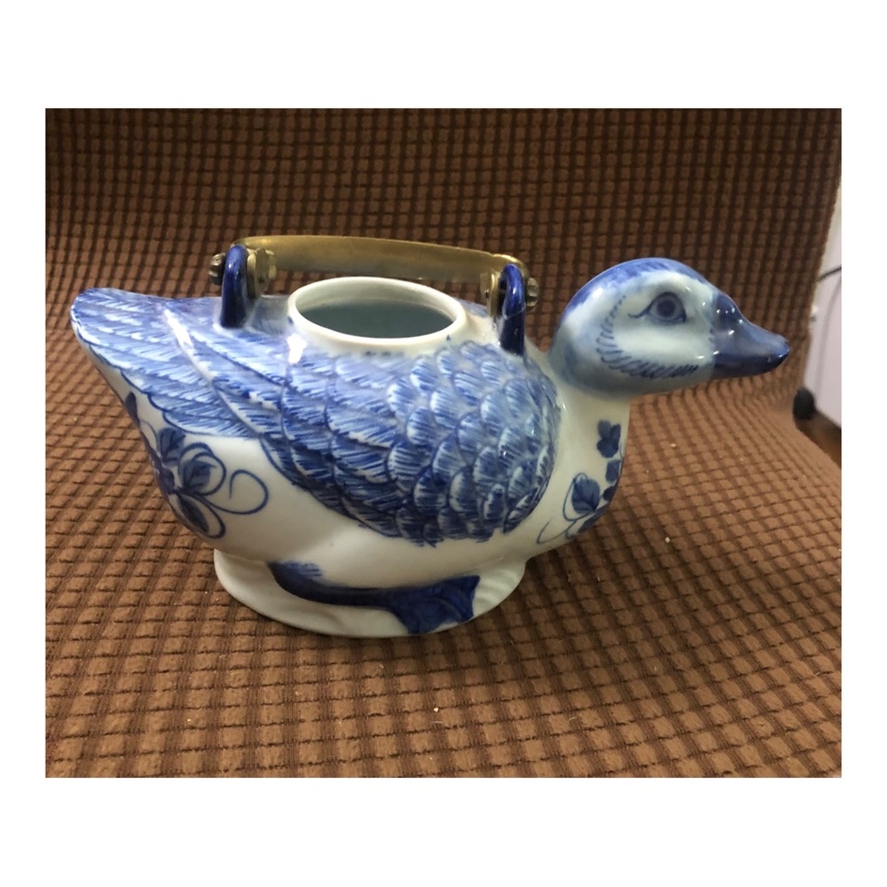 Vintage teapot blue white